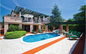 Lovely Home In Porec With Outdoor Swimming Pool